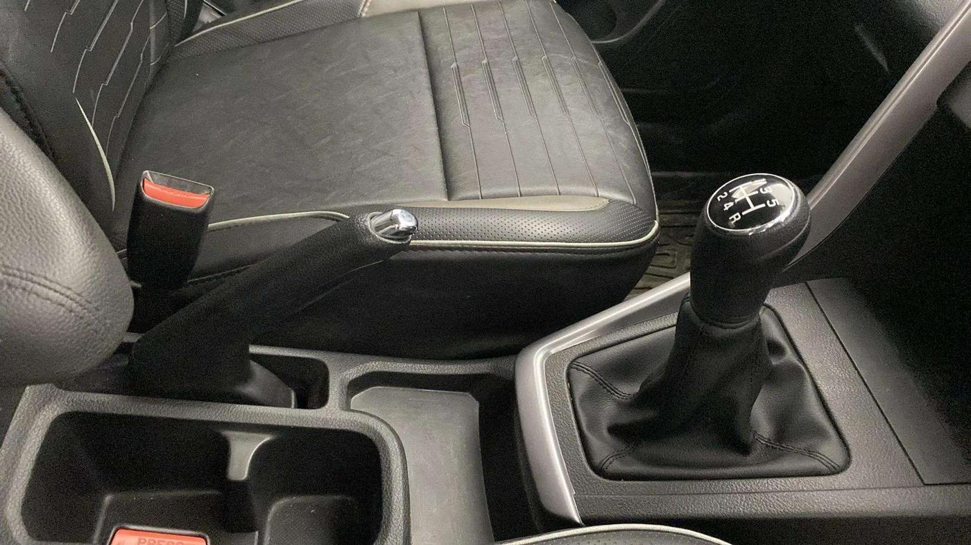 2023 Maruti BREZZA VXI, Petrol, Manual, 28,610 km, Gear Lever