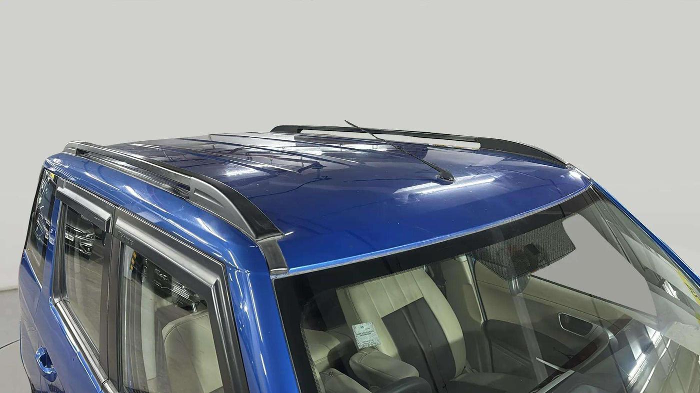 2016 Mahindra TUV300 T8, Diesel, Manual, 24,860 km, Roof