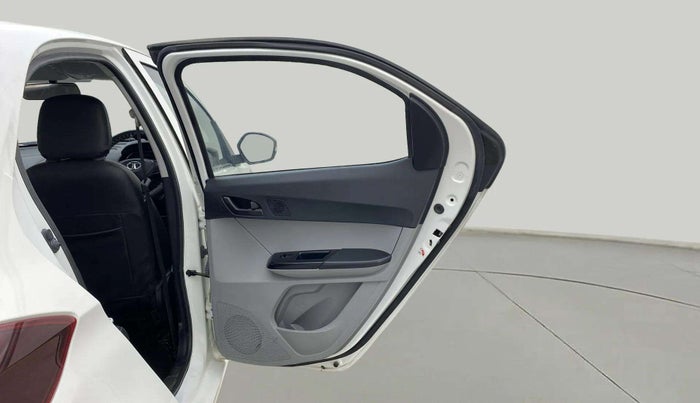 2023 Tata Tiago XT (O) PETROL, Petrol, Manual, 9,498 km, RHS Rear Door