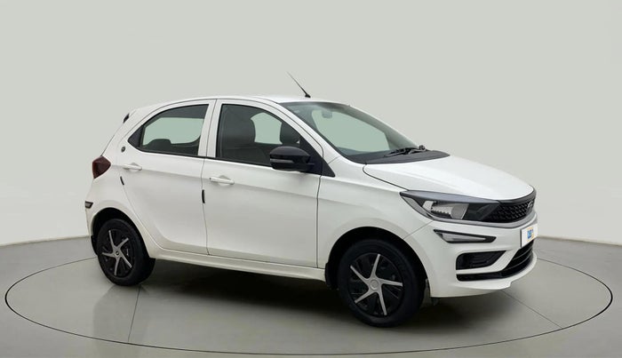 2023 Tata Tiago XT (O) PETROL, Petrol, Manual, 9,498 km, Right Front Diagonal