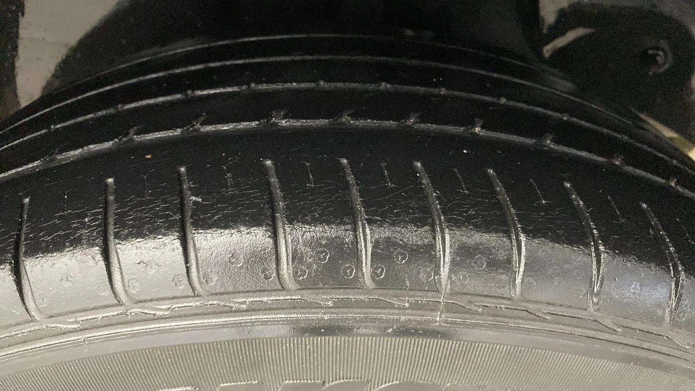 2016 Hyundai Creta SX PLUS 1.6 PETROL, Petrol, Manual, 54,584 km, Left Rear Tyre Tread