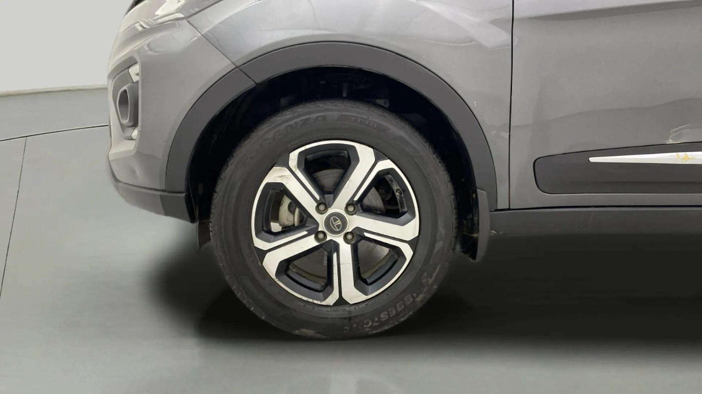 2021 Tata NEXON XZ PLUS PETROL SUNROOF, Petrol, Manual, 37,983 km, Left Front Wheel