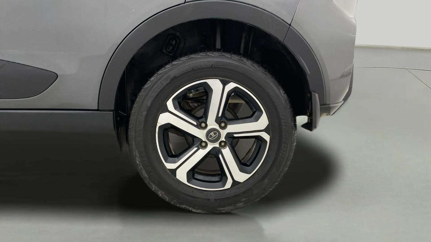 2021 Tata NEXON XZ PLUS PETROL SUNROOF, Petrol, Manual, 37,983 km, Left Rear Wheel