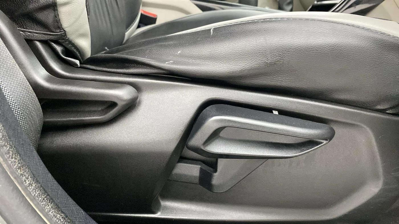 2021 Tata NEXON XZ PLUS PETROL SUNROOF, Petrol, Manual, 37,983 km, Driver Side Adjustment Panel
