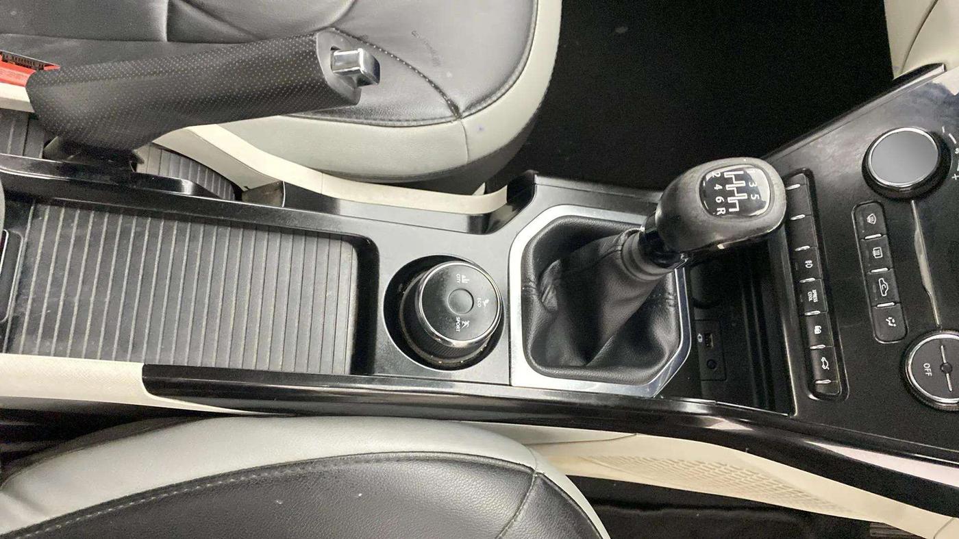 2021 Tata NEXON XZ PLUS PETROL SUNROOF, Petrol, Manual, 37,983 km, Gear Lever