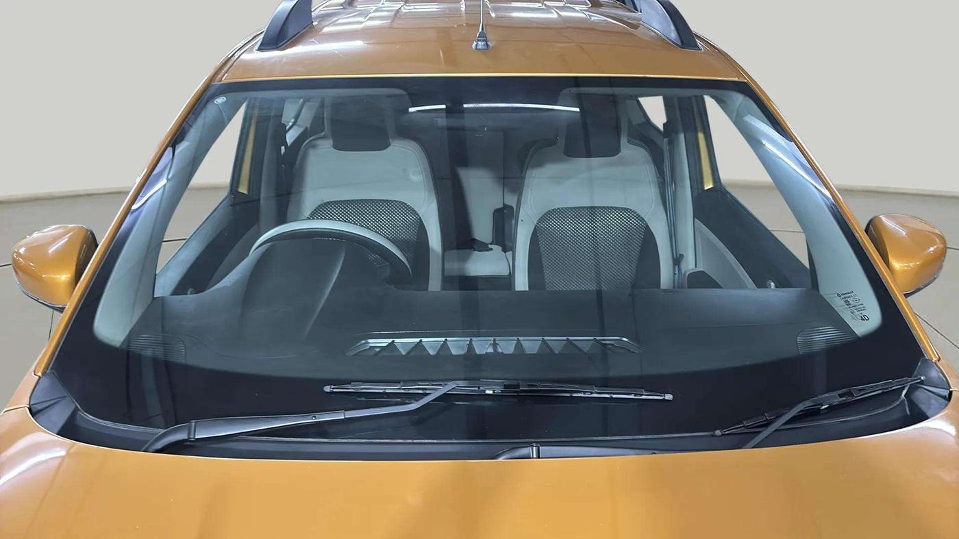 2021 Renault TRIBER RXZ AMT, Petrol, Automatic, 7,972 km, Front Windshield