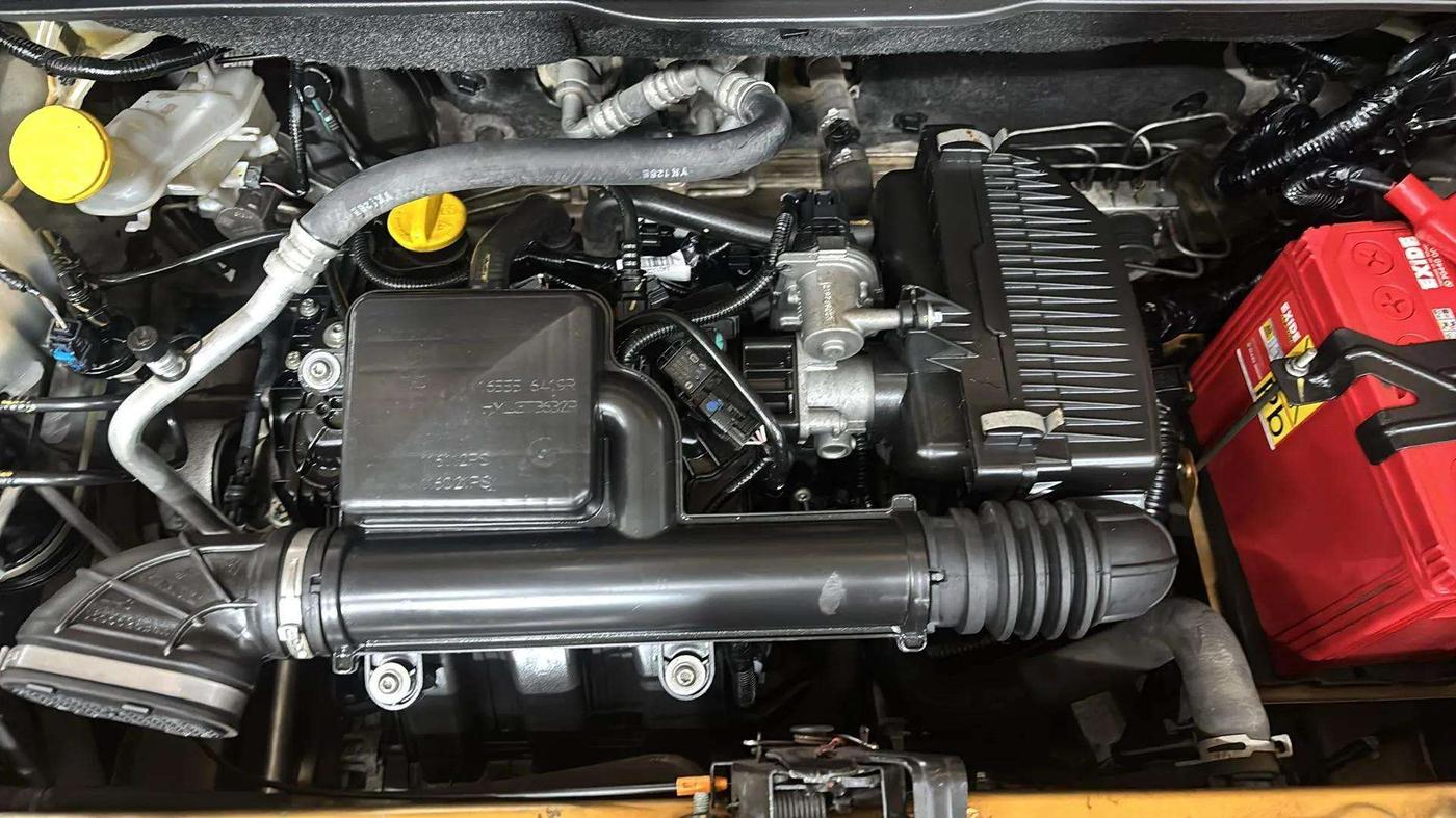 2021 Renault TRIBER RXZ AMT, Petrol, Automatic, 7,972 km, Engine View