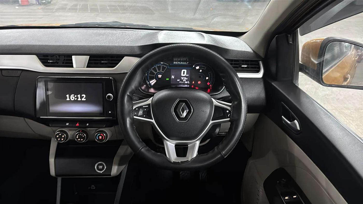 2021 Renault TRIBER RXZ AMT, Petrol, Automatic, 7,972 km, Steering Wheel Close Up