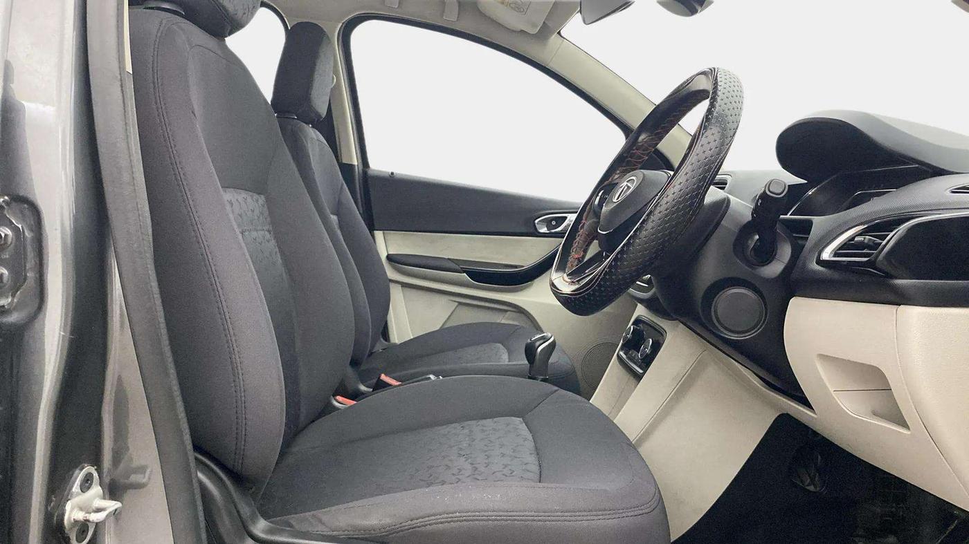 2022 Tata TIGOR XZ PLUS CNG, CNG, Manual, 54,105 km, Right Side Front Door Cabin