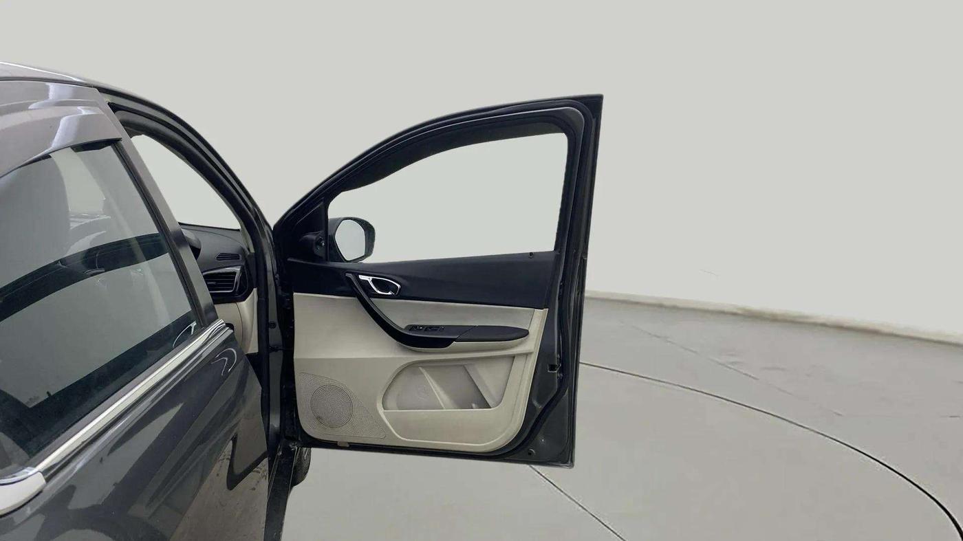 2022 Tata TIGOR XZ PLUS CNG, CNG, Manual, 54,105 km, RHS Front Door