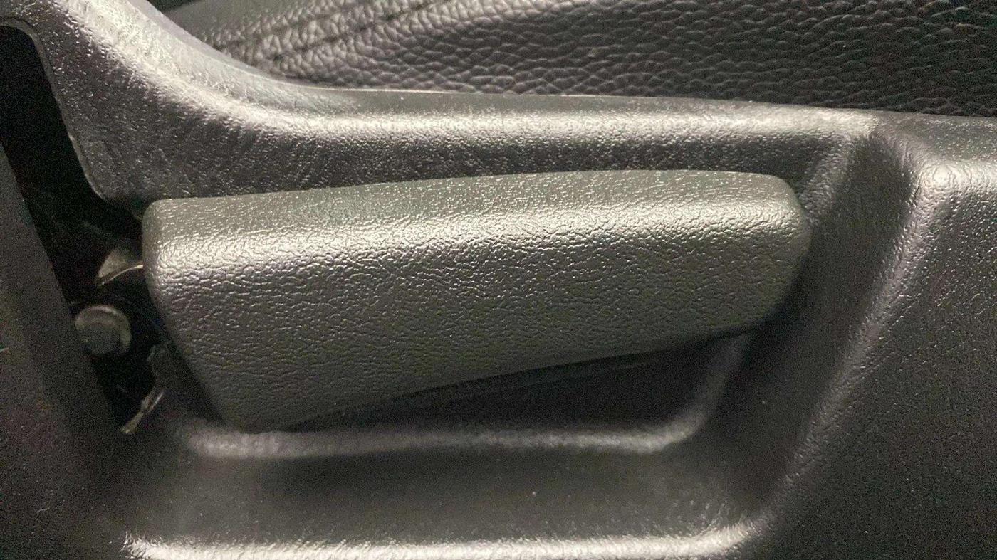 2022 Maruti Alto LXI O, Petrol, Manual, 18,282 km, Driver Side Adjustment Panel