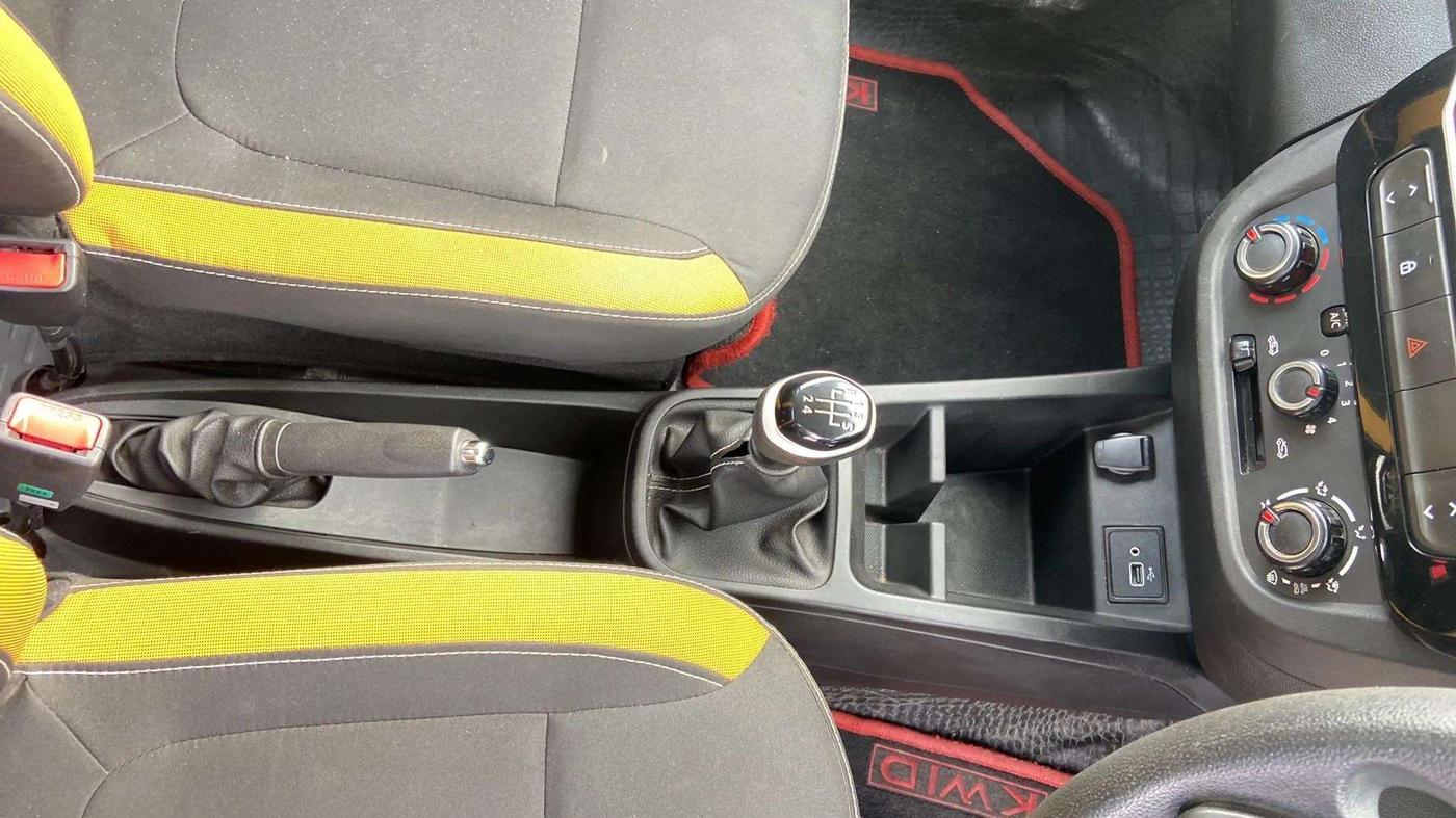 2022 Renault Kwid CLIMBER MT 1.0, Petrol, Manual, 29,055 km, Gear Lever