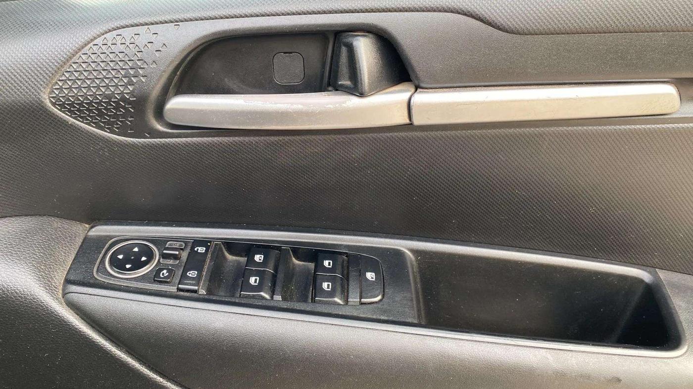 2021 KIA SONET HTK PLUS 1.2, Petrol, Manual, 56,923 km, Driver Side Door Panels Control