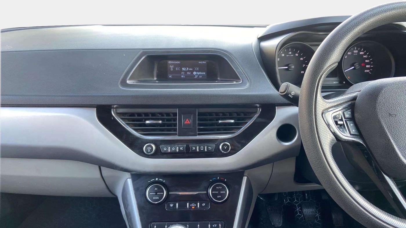 2018 Tata NEXON XT DIESEL, Diesel, Manual, 63,329 km, Air Conditioner