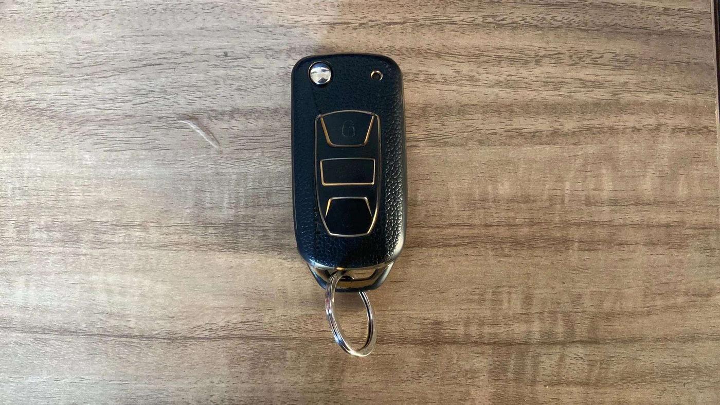 2018 Tata NEXON XT DIESEL, Diesel, Manual, 63,329 km, Key Close Up