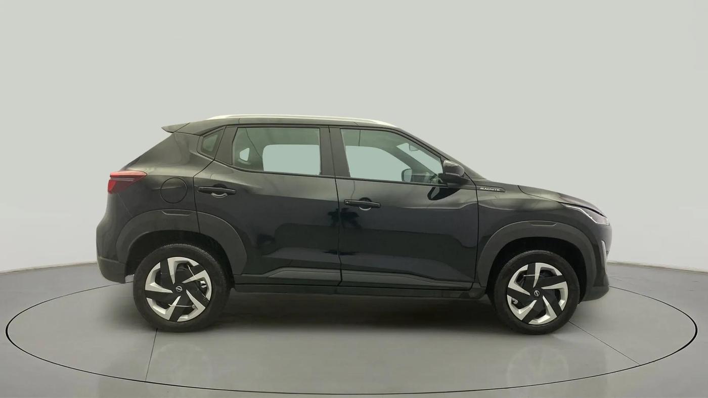 2023 Nissan MAGNITE XL AMT EZ Shift, Petrol, Automatic, 17,388 km, Right Side View