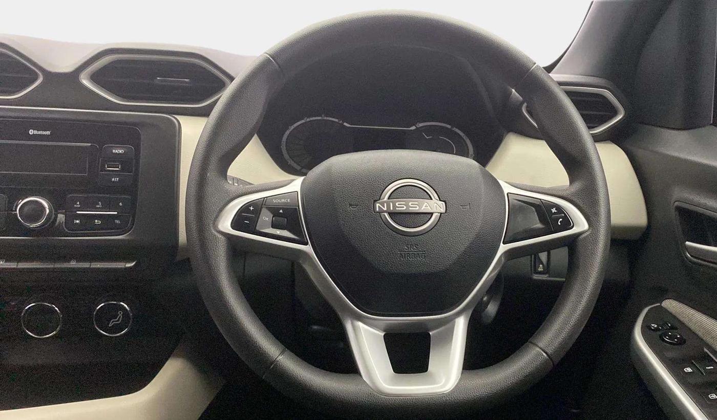 2023 Nissan MAGNITE XL AMT EZ Shift, Petrol, Automatic, 17,388 km, Steering Wheel Close Up