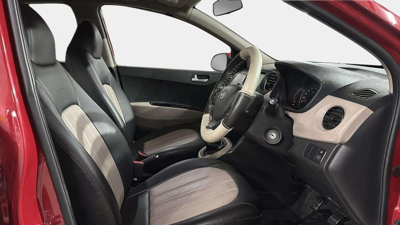 2019 Hyundai Grand i10 SPORTZ 1.2 KAPPA VTVT, Petrol, Manual, 37,720 km, Right Side Front Door Cabin