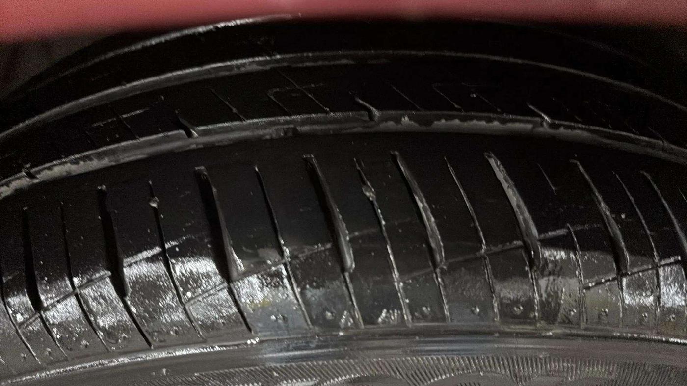 2019 Hyundai Grand i10 SPORTZ 1.2 KAPPA VTVT, Petrol, Manual, 37,720 km, Left Front Tyre Tread