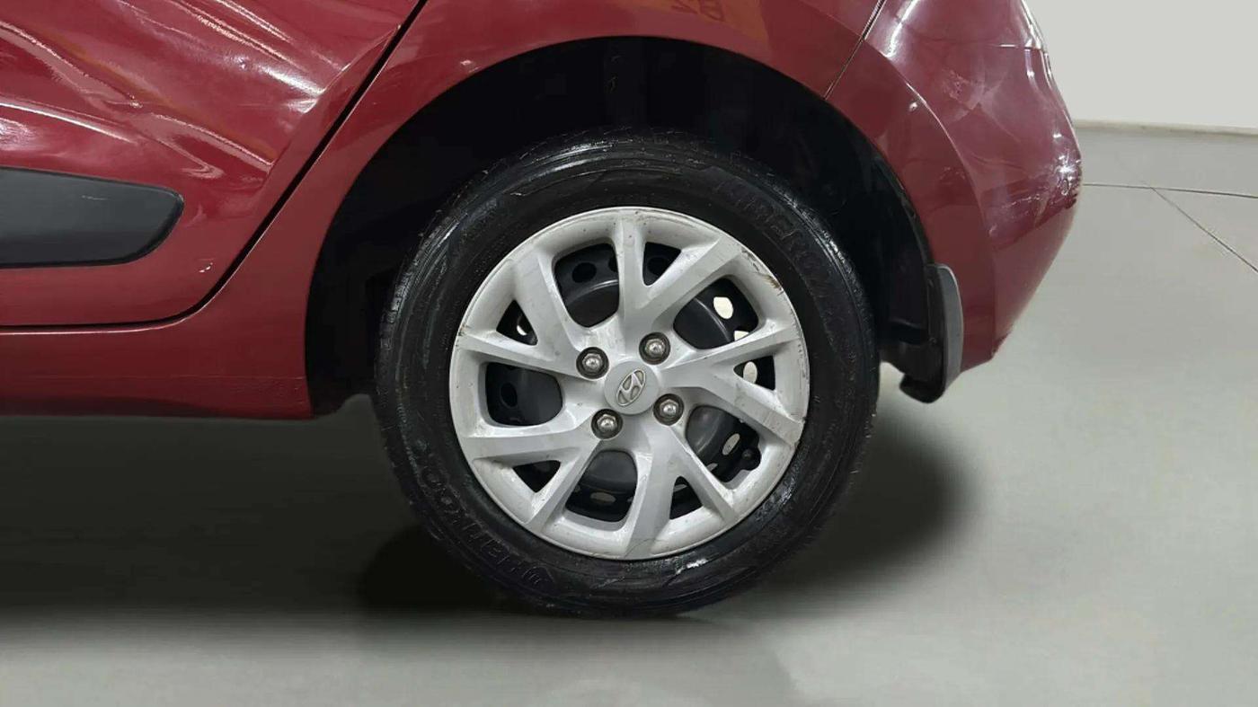 2019 Hyundai Grand i10 SPORTZ 1.2 KAPPA VTVT, Petrol, Manual, 37,720 km, Left Rear Wheel