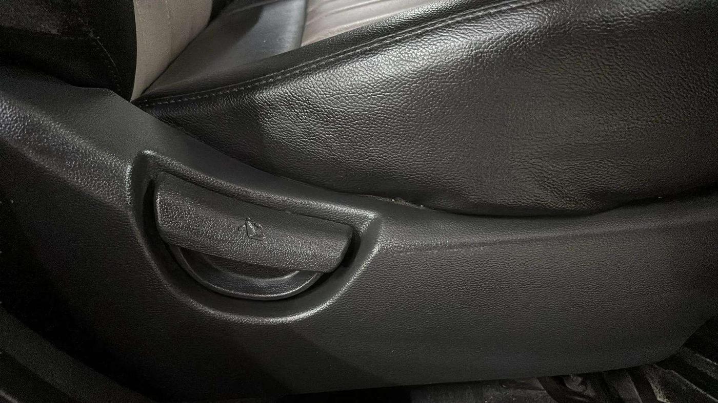 2019 Hyundai Grand i10 SPORTZ 1.2 KAPPA VTVT, Petrol, Manual, 37,720 km, Driver Side Adjustment Panel