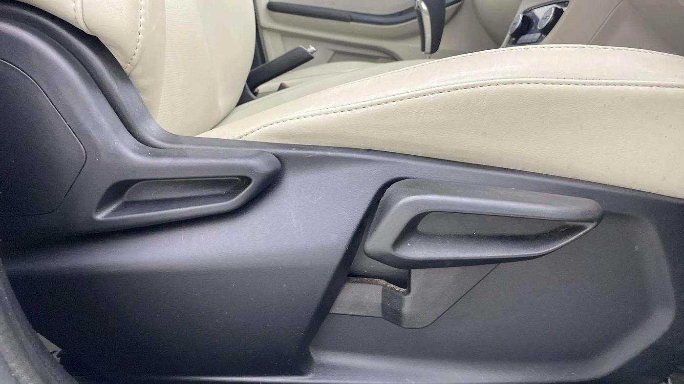 2024 Tata TIGOR XZA Plus iCNG , CNG, Automatic, 21,566 km, Driver Side Adjustment Panel