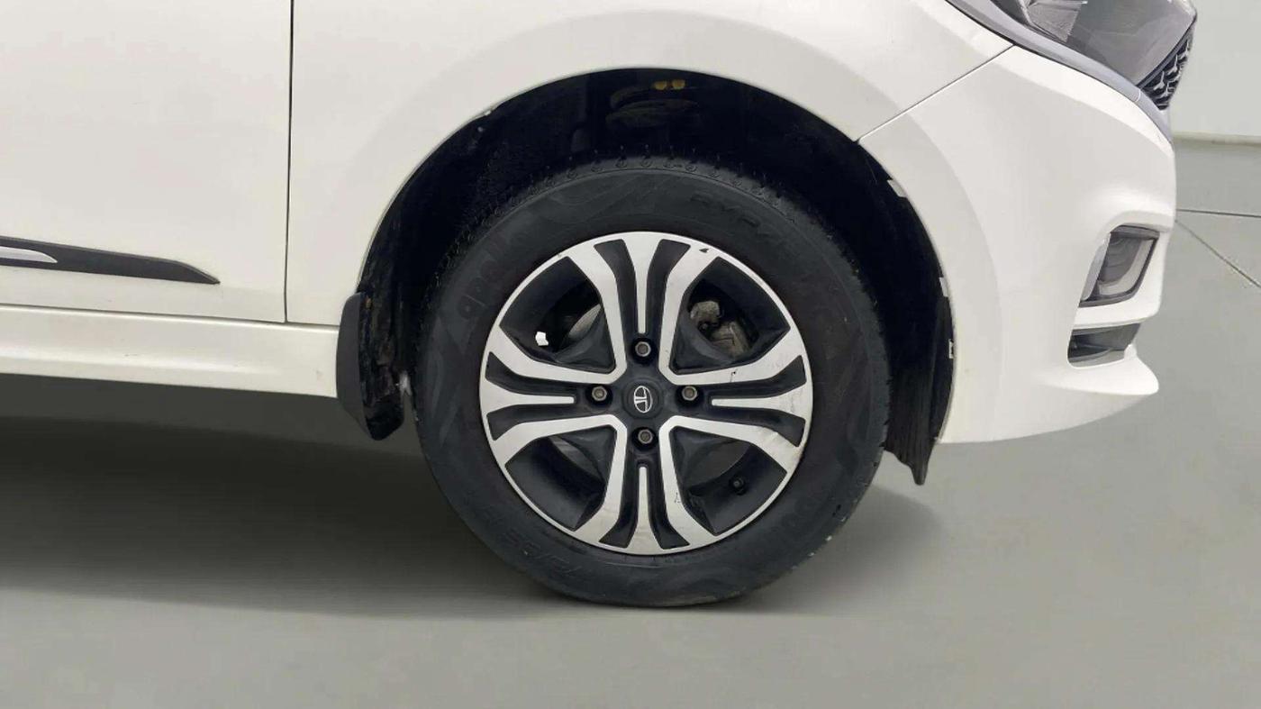 2024 Tata TIGOR XZA Plus iCNG , CNG, Automatic, 21,566 km, Right Front Wheel