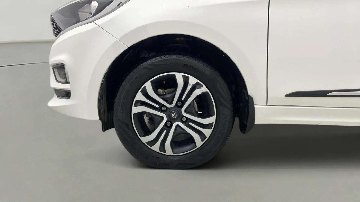 2024 Tata TIGOR XZA Plus iCNG , CNG, Automatic, 21,566 km, Left Front Wheel