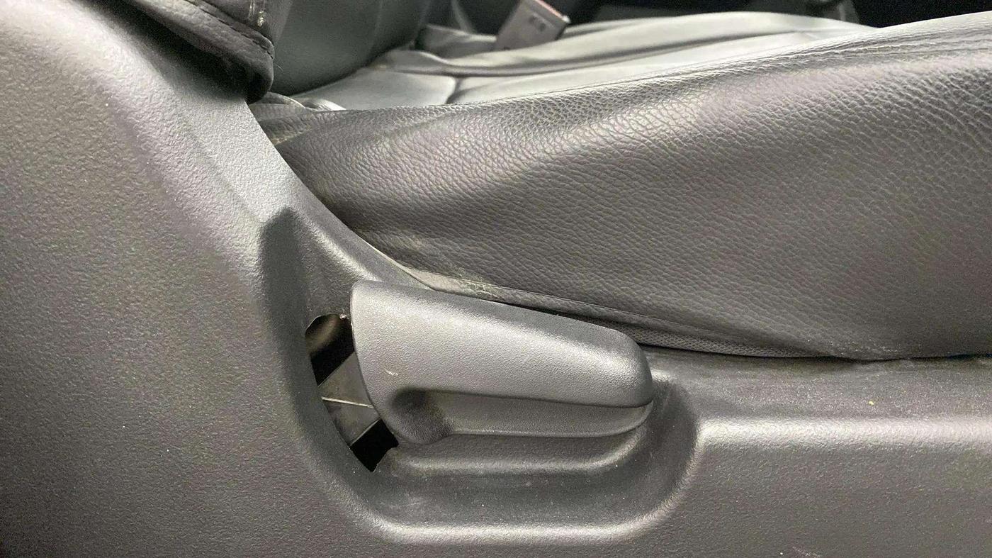 2013 Maruti Wagon R 1.0 LXI CNG, CNG, Manual, 42,558 km, Driver Side Adjustment Panel