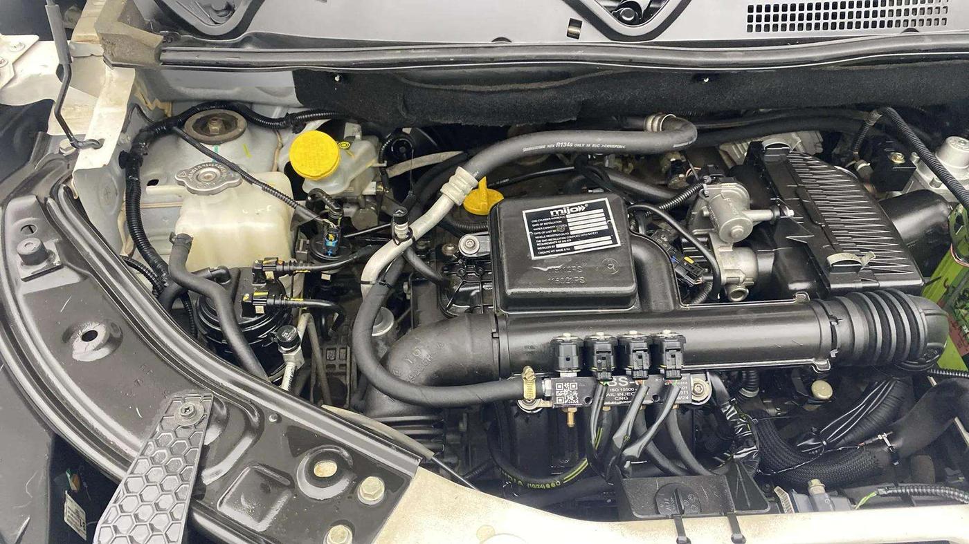 2021 Nissan MAGNITE XE, CNG, Manual, 25,130 km, Engine View - Right