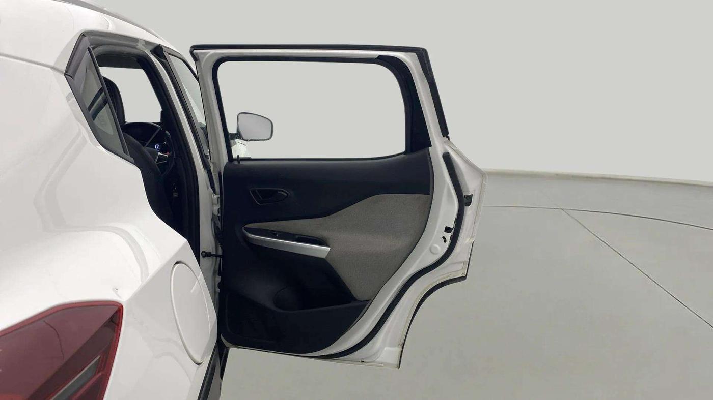 2021 Nissan MAGNITE XE, CNG, Manual, 25,130 km, RHS Rear Door