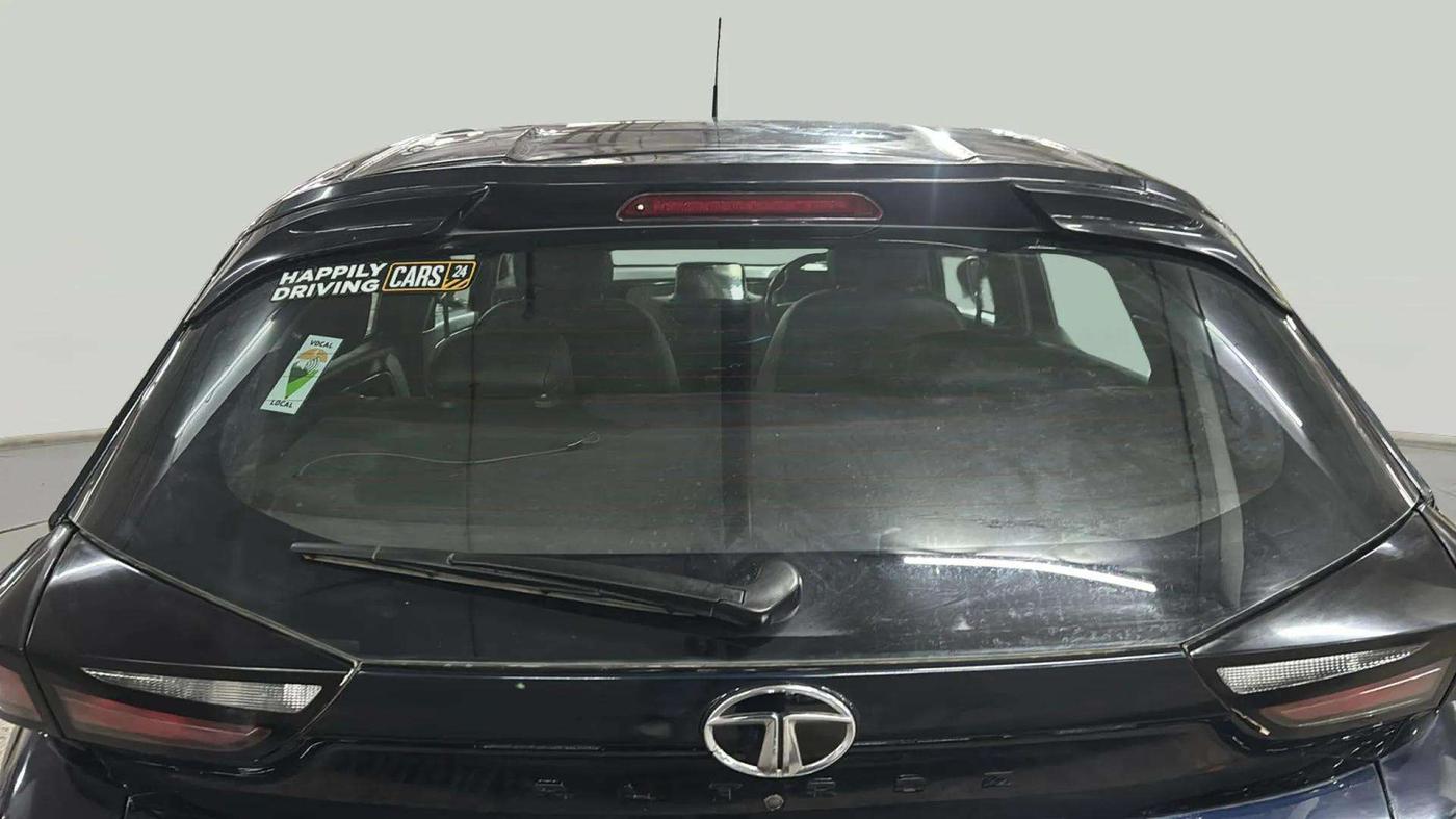 2021 Tata ALTROZ XZ PLUS PETROL DARK EDITION, Petrol, Manual, 56,489 km, Rear Windshield