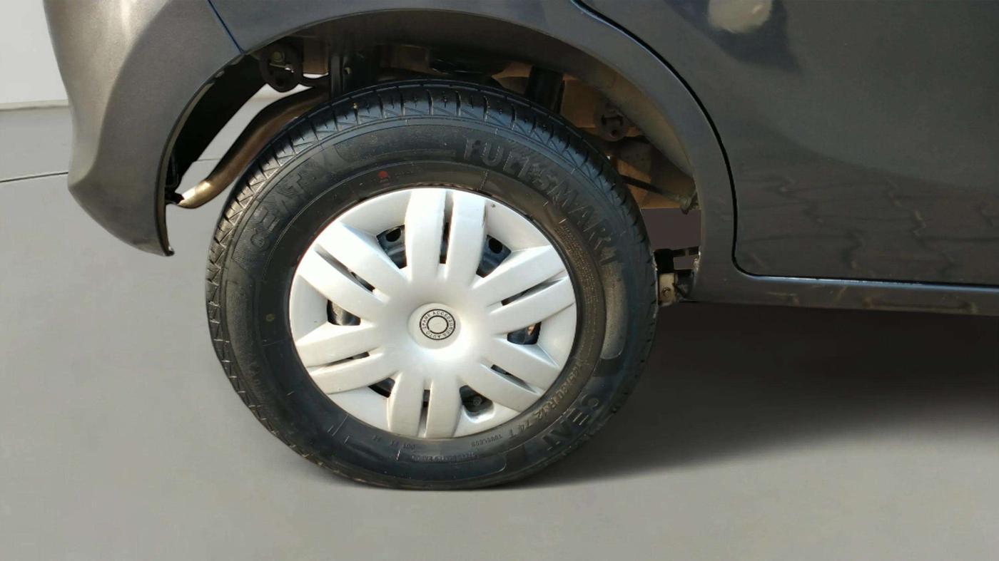 2020 Maruti Alto LXI, Petrol, Manual, 13,948 km, Right Rear Wheel