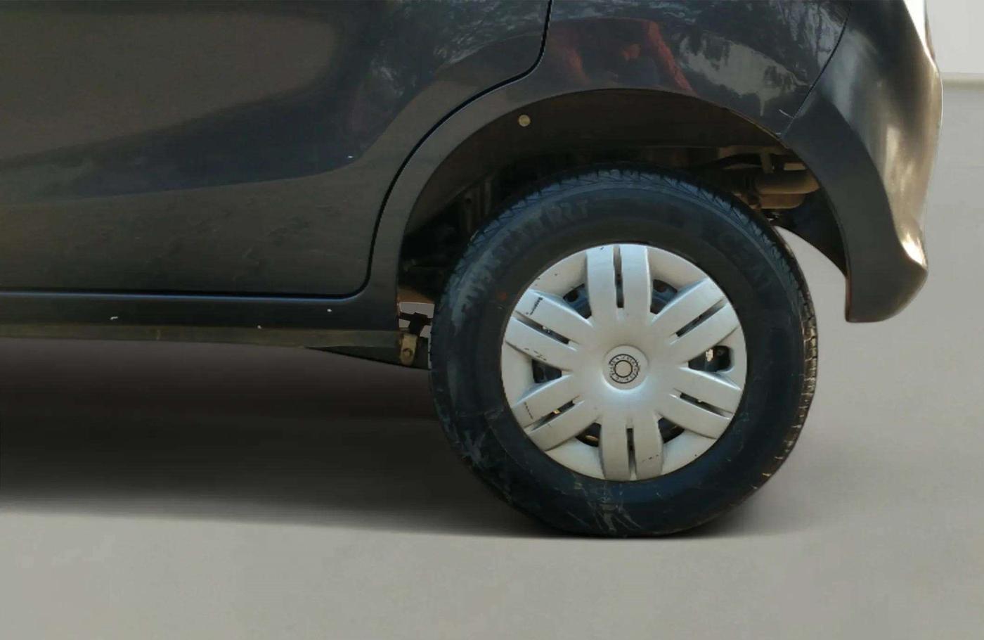 2020 Maruti Alto LXI, Petrol, Manual, 13,948 km, Left Rear Wheel