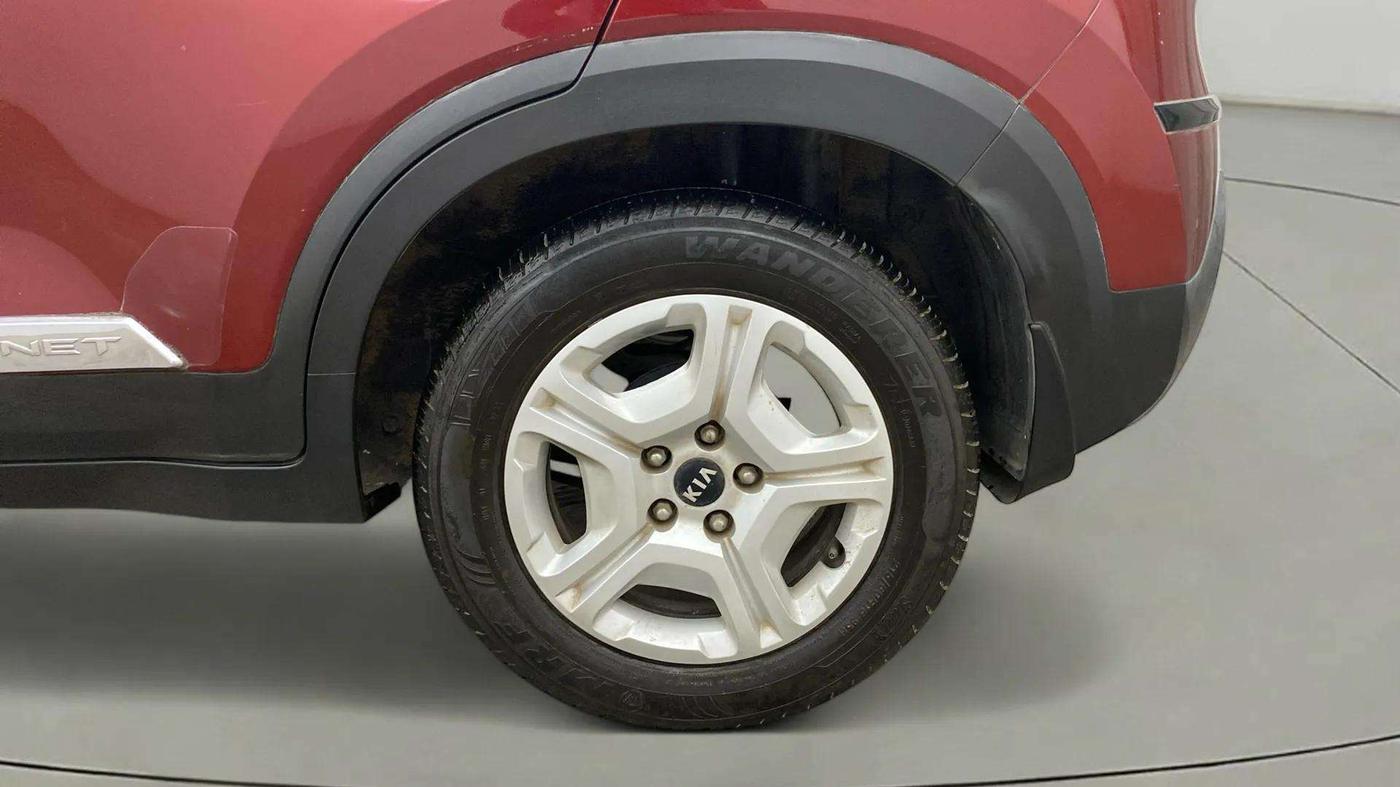 2020 KIA SONET HTK PLUS 1.0 IMT, Petrol, Manual, 42,968 km, Left Rear Wheel