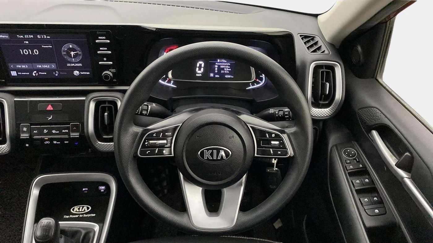 2020 KIA SONET HTK PLUS 1.0 IMT, Petrol, Manual, 42,968 km, Steering Wheel Close Up