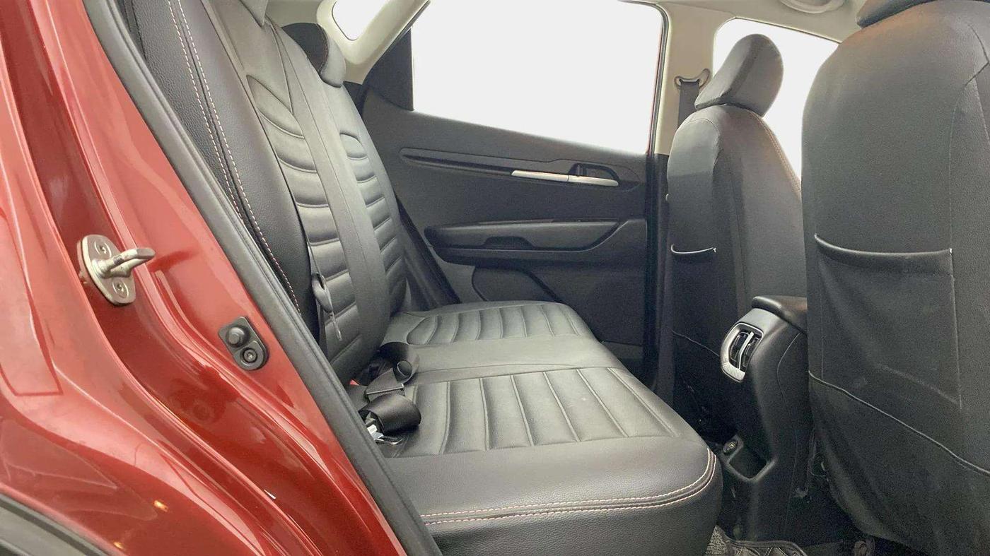 2020 KIA SONET HTK PLUS 1.0 IMT, Petrol, Manual, 42,968 km, Right Side Rear Door Cabin