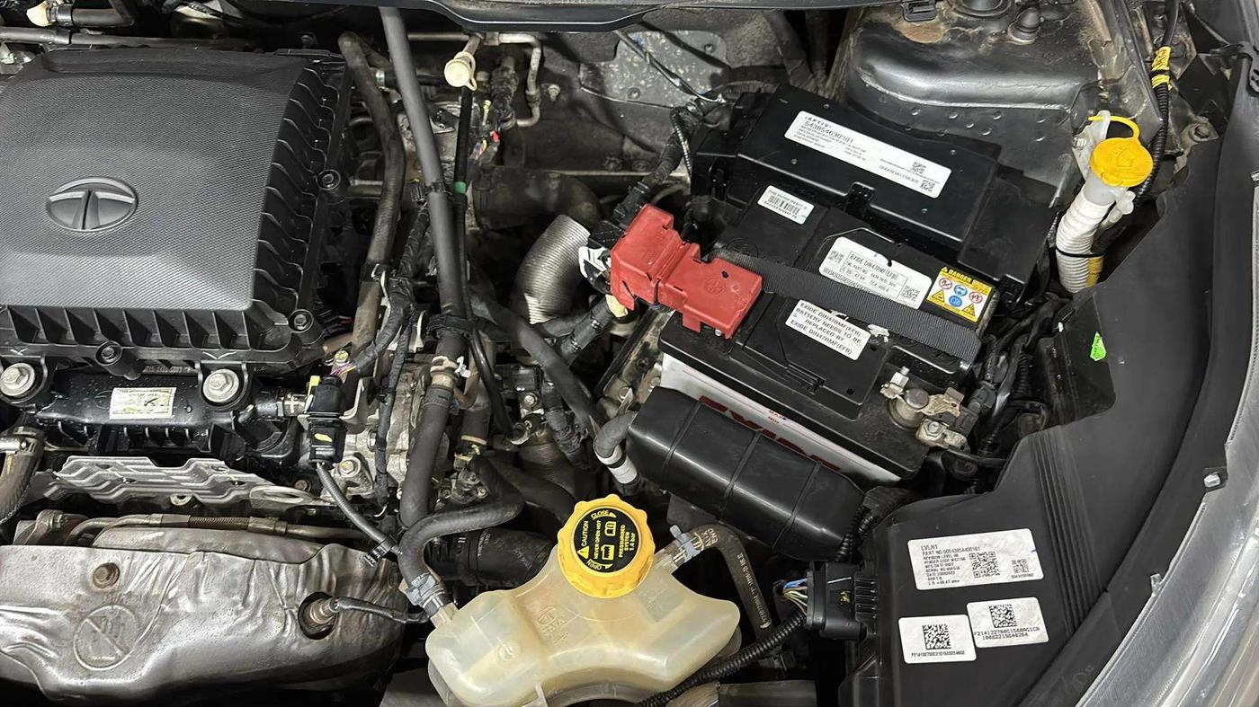 2022 Tata NEXON XM PETROL, Petrol, Manual, 8,521 km, Engine View - Left