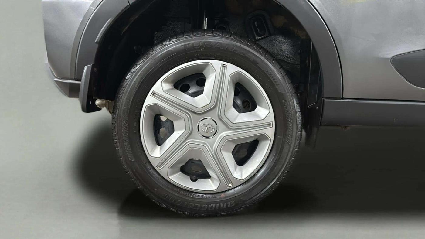 2022 Tata NEXON XM PETROL, Petrol, Manual, 8,521 km, Right Rear Wheel
