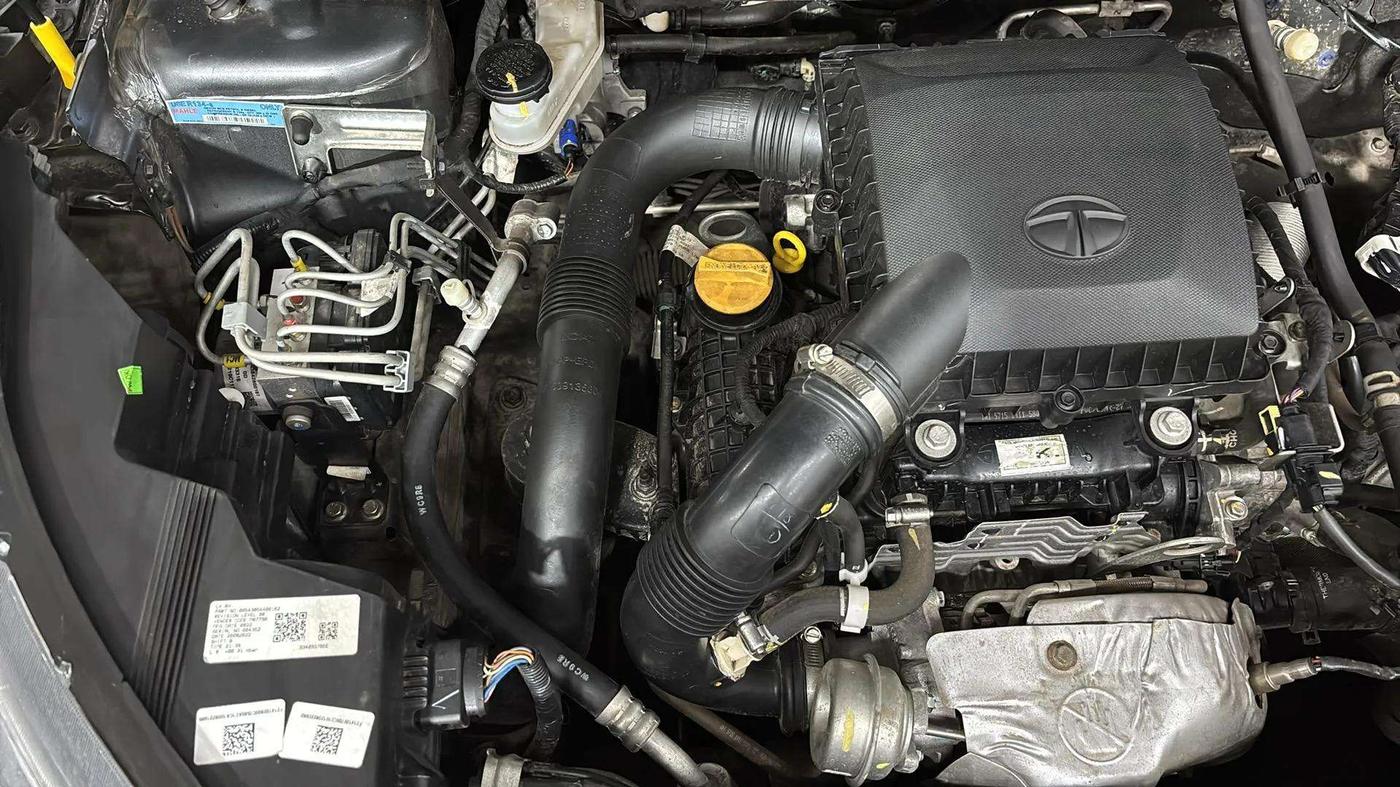 2022 Tata NEXON XM PETROL, Petrol, Manual, 8,521 km, Engine View - Right