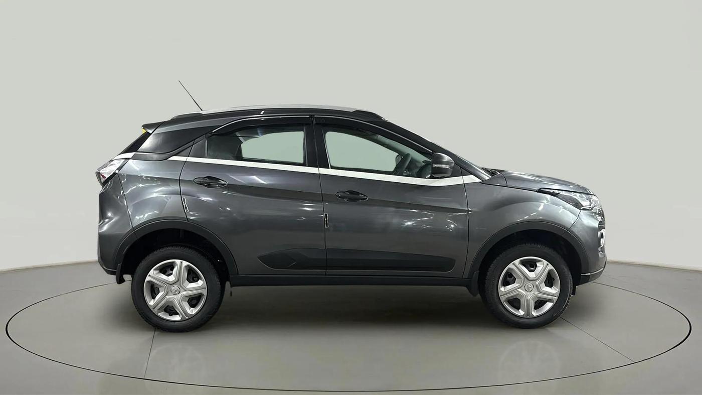 2022 Tata NEXON XM PETROL, Petrol, Manual, 8,521 km, Right Side View