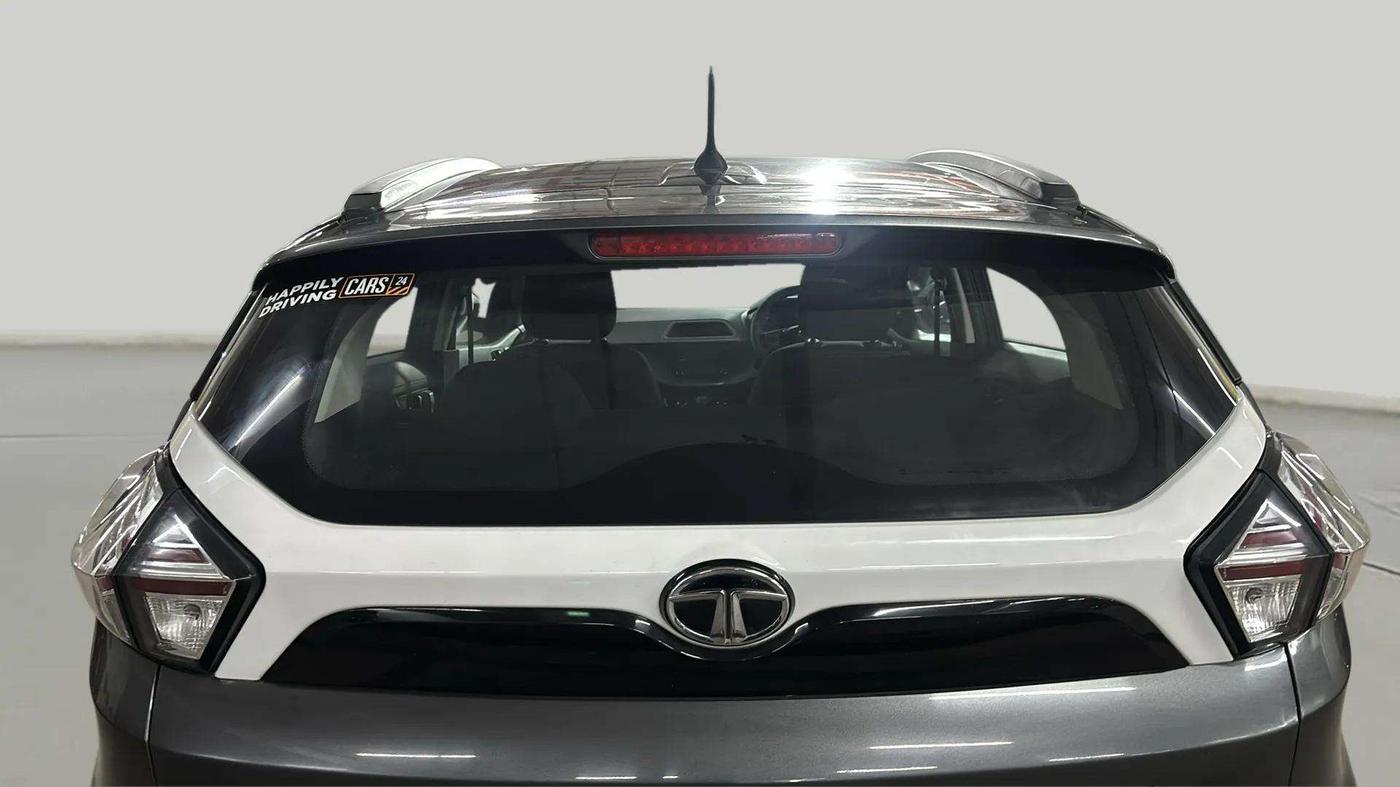 2022 Tata NEXON XM PETROL, Petrol, Manual, 8,521 km, Rear Windshield