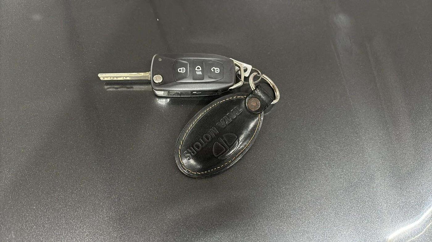 2022 Tata NEXON XM PETROL, Petrol, Manual, 8,521 km, Key Close Up