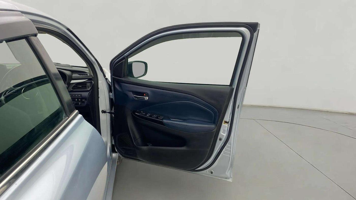 2022 Maruti Baleno ALPHA 1.2 AGS, CNG, Automatic, 68,393 km, RHS Front Door