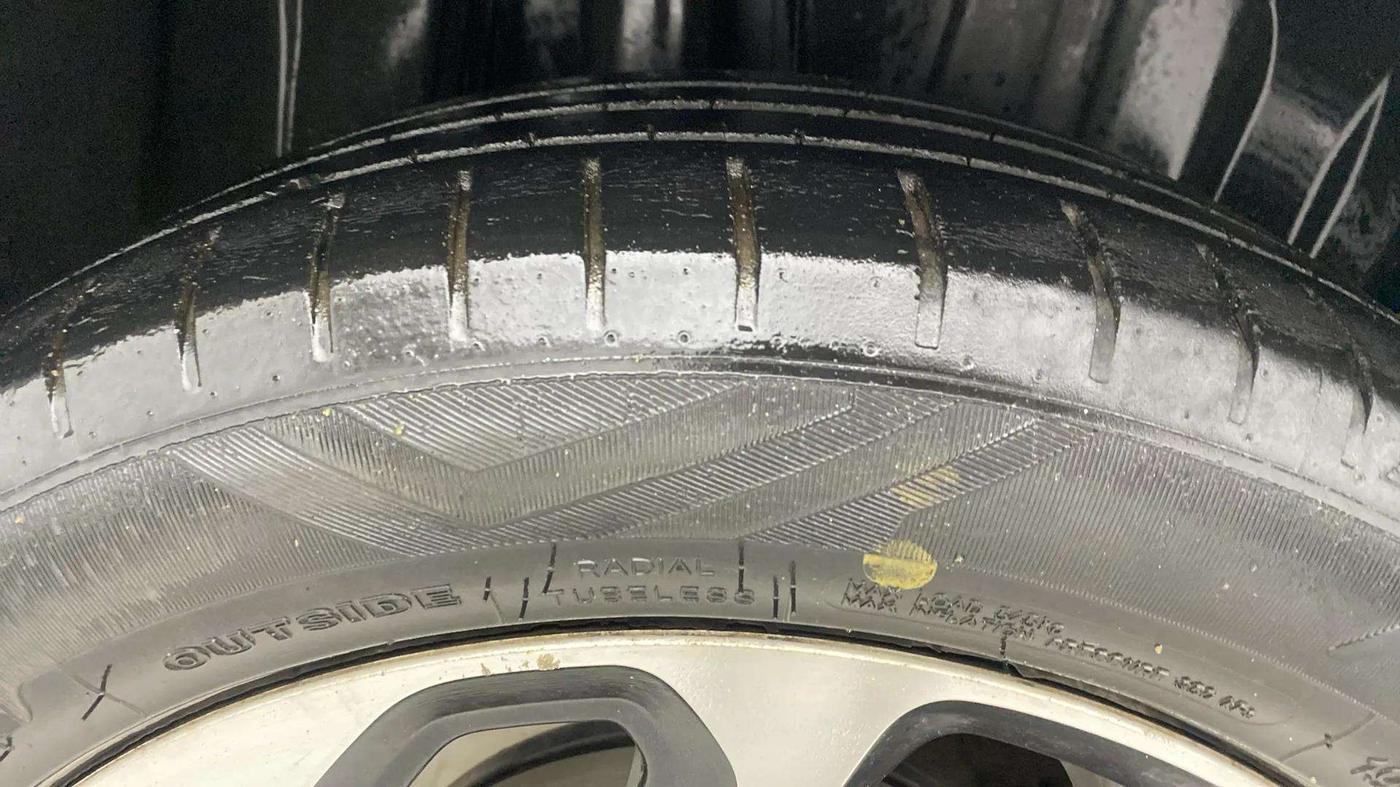 2022 Maruti Baleno ALPHA 1.2 AGS, CNG, Automatic, 68,393 km, Right Rear Tyre Tread