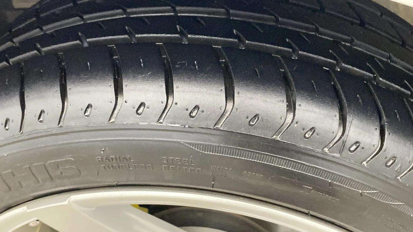 2025 Maruti Swift LXi, Petrol, Manual, 1,829 km, Left Rear Tyre Tread