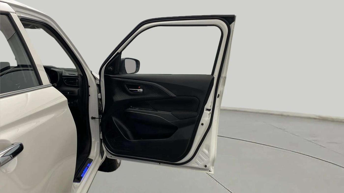 2025 Maruti Swift LXi, Petrol, Manual, 1,829 km, RHS Front Door