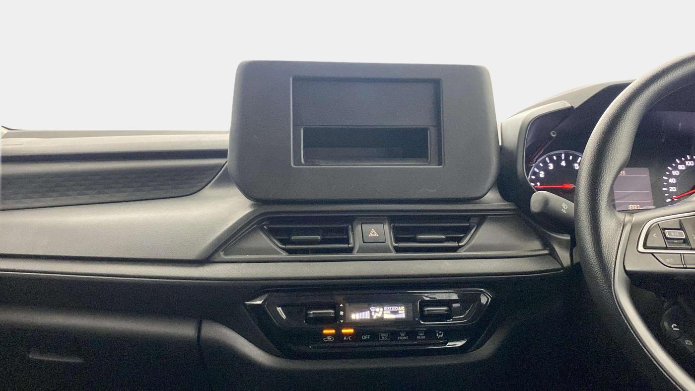 2025 Maruti Swift LXi, Petrol, Manual, 1,829 km, Air Conditioner