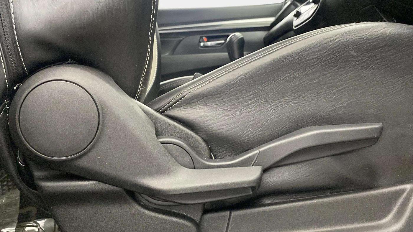 2021 Maruti XL6 ZETA MT, Petrol, Manual, 54,666 km, Driver Side Adjustment Panel