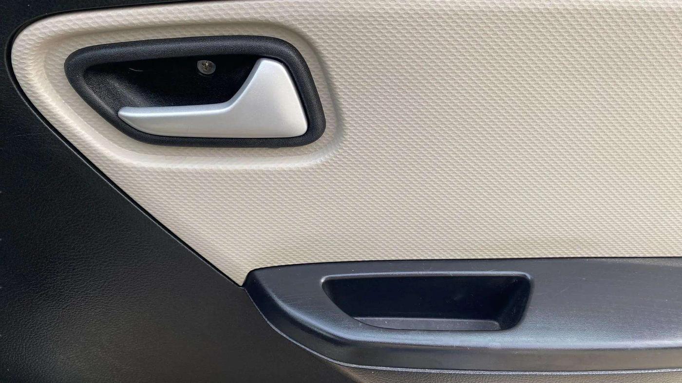 2021 Maruti Alto VXI PLUS, Petrol, Manual, 3,773 km, Driver Side Door Panels Control